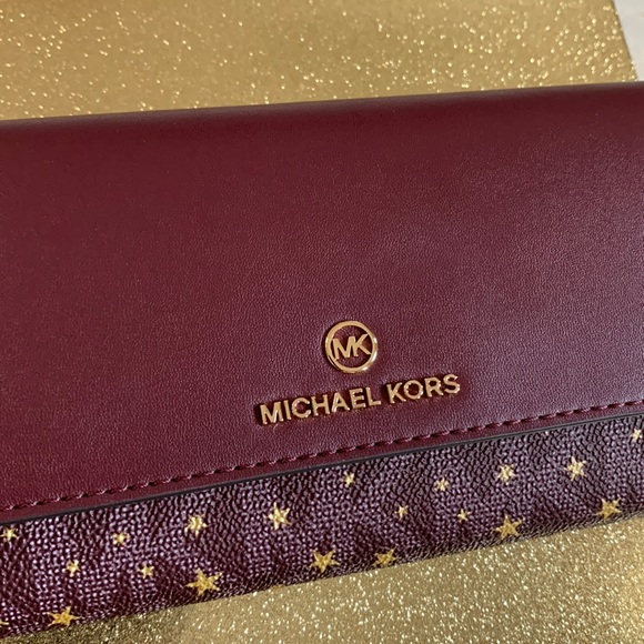 Brand New Michael Kors Convertible Crossbody Wallet Jet Set Charm Merlot Multi - Picture 2 of 9